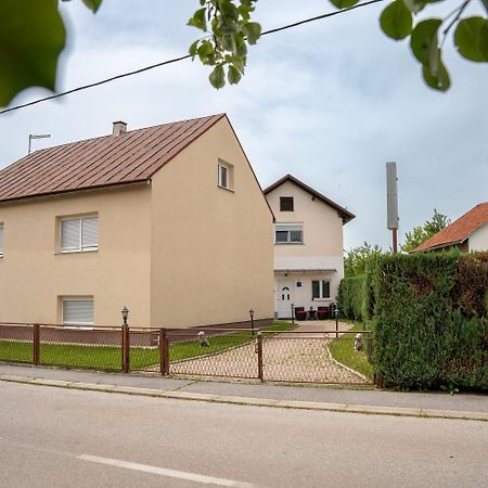 Apartman Mihovil Gospic Exterior photo